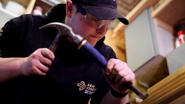 Our team of master sash & case window craftsmen